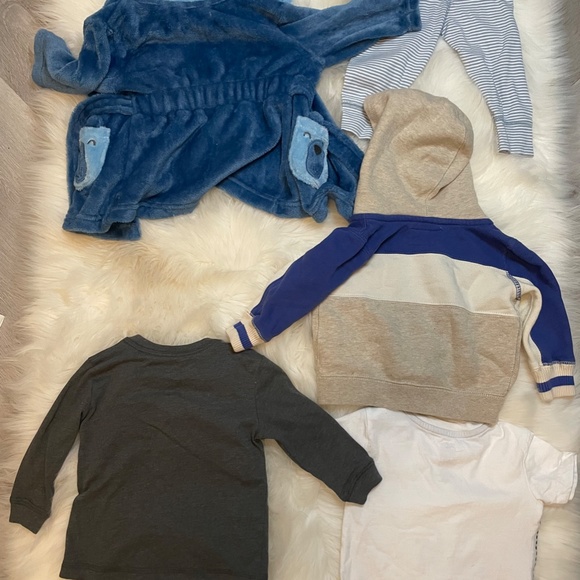 Roots Sweater/ Baby Boy 3-12 M / Bear Robe/ Blue Bundle - Picture 2 of 4